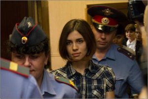 Nadezhda Tolokonnikova (Pussy Riot) at the Moscow Tagansky District Court. Photo by Denis Bochkarev. This file is licensed under the Creative Commons Attribution-Share Alike 3.0 Unported license. (The use of this photo by FRIDA does not in any way suggest endorsement of FRIDA or the photo's use by the author.)